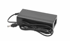 Fuente de Poder Regulada 12 Vcc / 3.3 Amp. / Conector 5.5 mm / Recomendado para DVR´s y PTZ TURBOHD